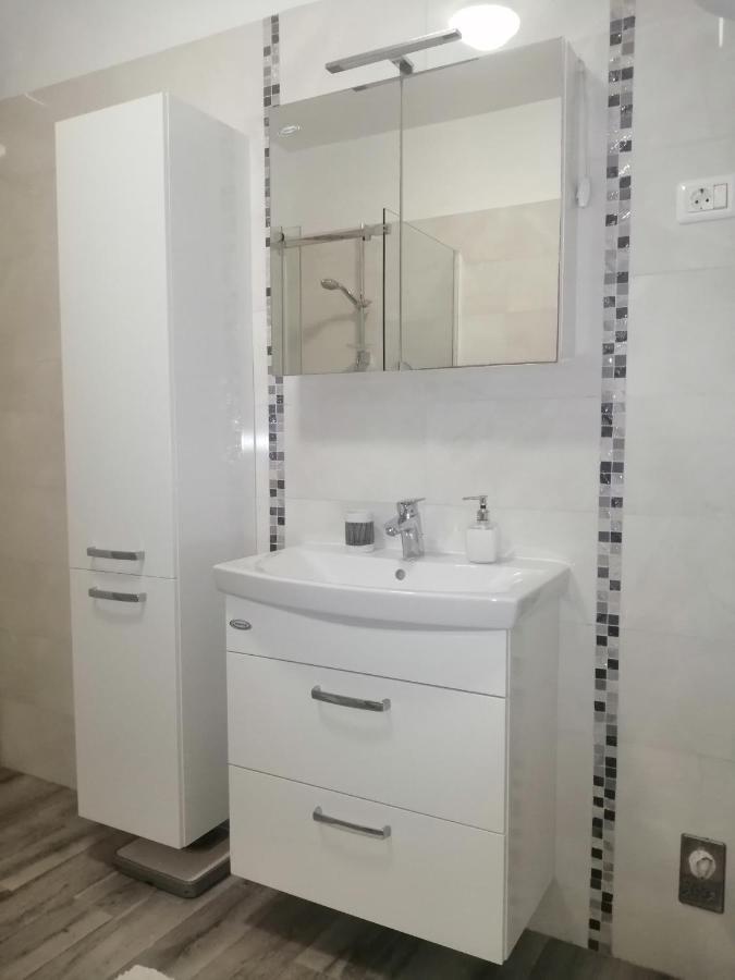Apartment Vera, 80 M From The Sea Novigrad Istria Exteriér fotografie